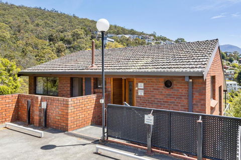 The Lookout - Accommodation Perth 4
