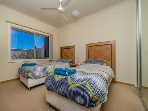 Seafront Unit 60 - Accommodation Perth 3