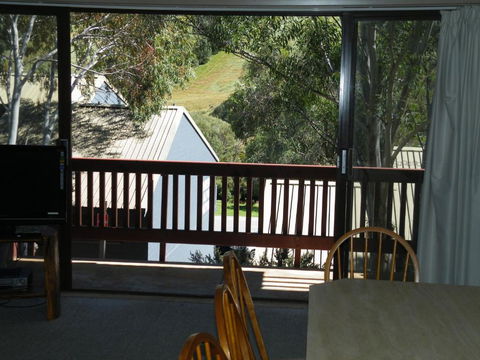 Mowamba E1 - Perth Resorts 5