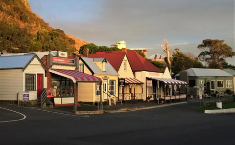 Ellies Cottages - Accommodation Perth 3