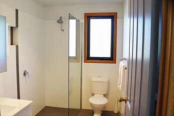 Douglas Street - Accommodation Perth 5