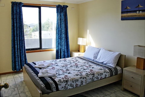 Douglas Street - Accommodation Perth 0