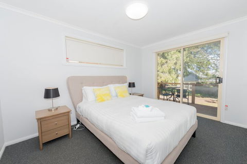 Wineglass - Accommodation Perth 3