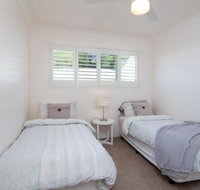 The White House Central Coolum with Spectacular Ocean Views  WiFi - Accommodation Perth