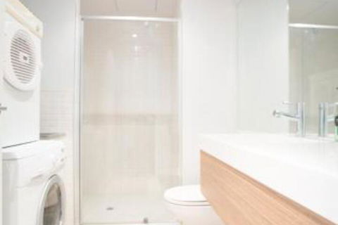 Melbourne City View Apartments - Perth Resorts 3