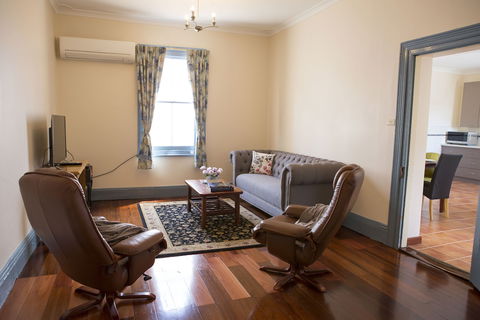 Spencer Cottage - Perth Resorts 3