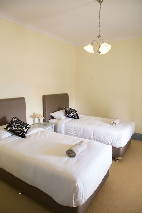 Spencer Cottage - Perth Resorts 4