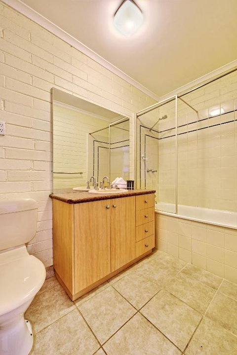 Snow Ski Apartments 14 - Accommodation Perth 1