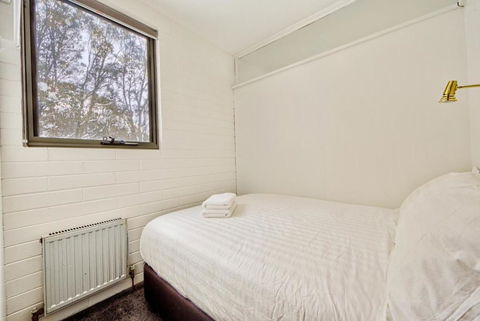 Snow Ski Apartments 18 - Perth Resorts 5