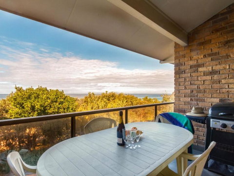 Sea Bliss Oceanside 04 - Accommodation Perth 4