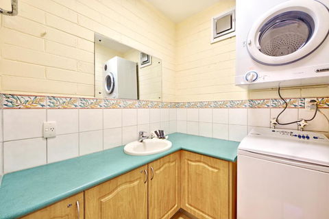 Snow Ski Apartments 25 - Perth Resorts 6