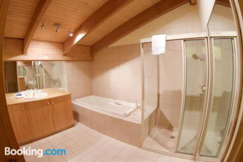 Snow Ski Apartments 38 - Accommodation Perth 0