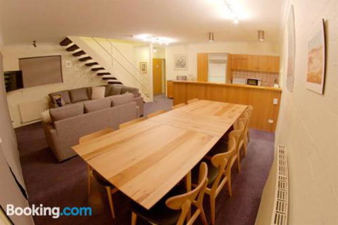 Snow Ski Apartments 38 - Accommodation Perth 4
