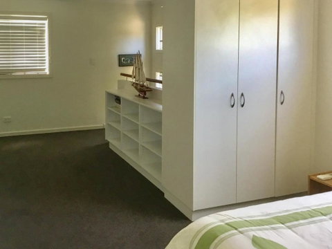 Samphire Beach House - Accommodation Perth 2