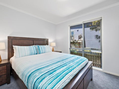 Poseidon - Accommodation Perth 5