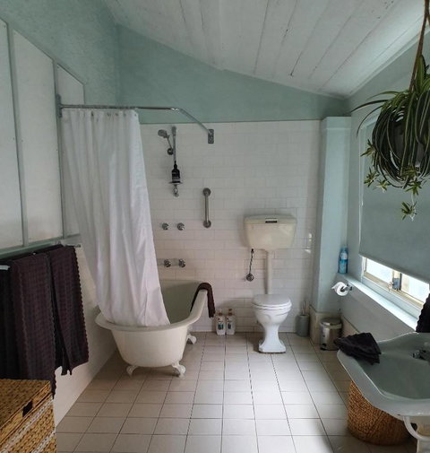 The Cottage - Accommodation Perth 3