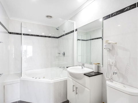 Breakwater Apartment 403 - Accommodation Perth 3