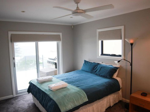 Absolutely Avoca 114a Avoca Drive Avoca Beach - Accommodation Perth 2