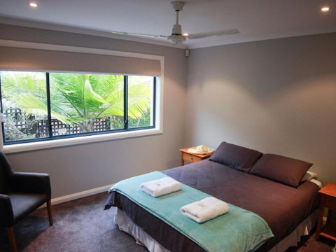 Absolutely Avoca 114a Avoca Drive Avoca Beach - Accommodation Perth 6