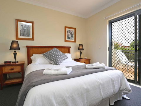 The Sands 2 / 20 Pacific Parade Opposite Beach Plus Air - Accommodation Perth 6