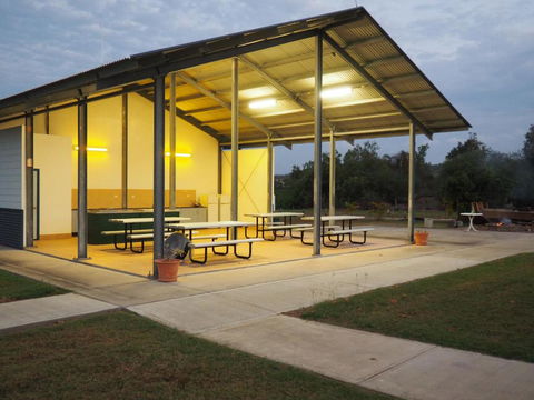 Bowen Holiday Park - Accommodation Perth 1