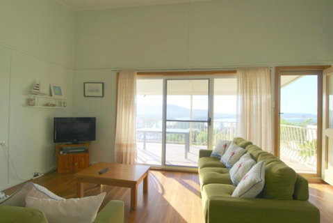 Hi View 18 Dulconghi Street - Accommodation Perth 5