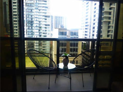 Upper West Side Madison - Perth Resorts 4