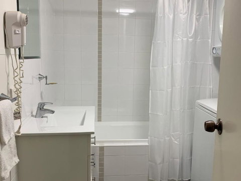 Waldorf Unit 409 The Entrance NSW - Accommodation Perth 4