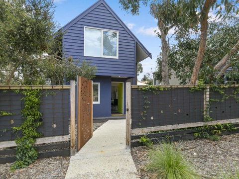 Liokai - Accommodation Perth 6