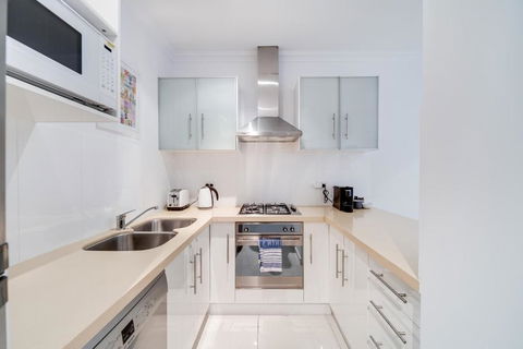 York Apartments On Grenfell - Accommodation Perth 4