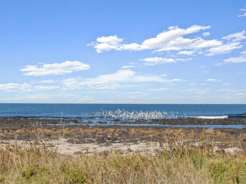 Julieanne South Beach Home Made For Families - Accommodation Perth 3