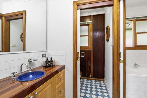 CHRISTOPHERS COTTAGE - Perth Resorts 6