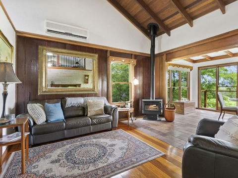 CHRISTOPHERS COTTAGE - Perth Resorts 1