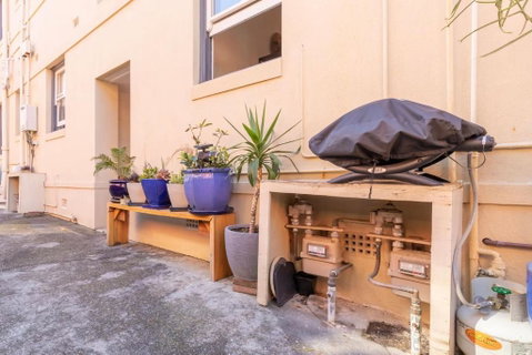 Beautiful Beach Home In Superb Location - Accommodation Perth 3