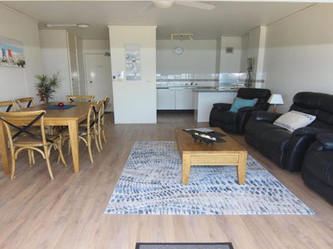 Oceanic 28 On The Beach! - Accommodation Perth 2