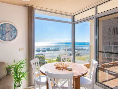 Oceanic 1 On Forster Main Beach! - Accommodation Perth 6