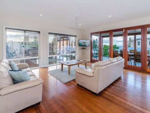 Seagrass House Great House Near The Beach - Accommodation Perth 2