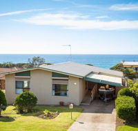 Kianga Parade Beach House - Perth Resorts