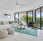 Sunny  spacious Sunshine Beach - Accommodation Perth
