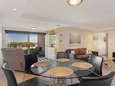 Garden Apartment At Forster Tower - Accommodation Perth 3