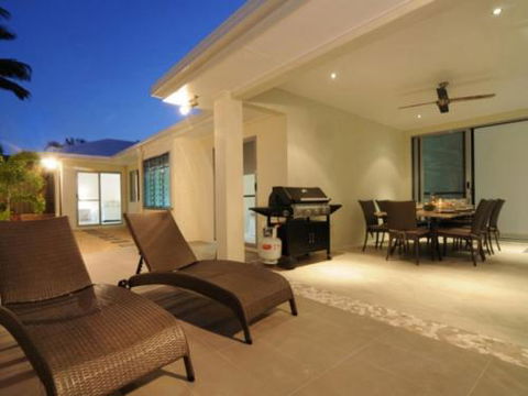 BEACH RETREAT At PALM COVE - Accommodation Perth 1