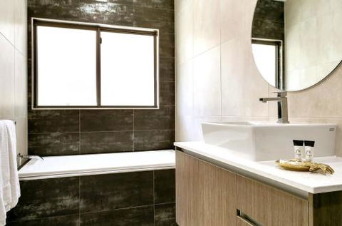 PARKVIEW At PALM COVE - Accommodation Perth 5