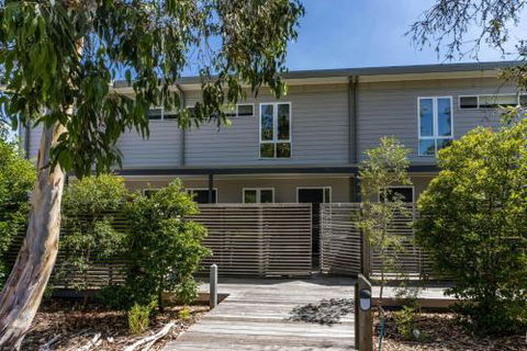 COASTAL SOUL VILLA At BROADBEACH - Perth Resorts 1