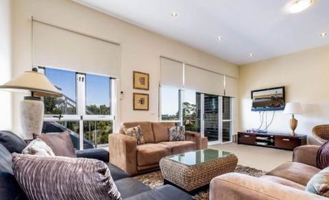 COASTAL SOUL VILLA At BROADBEACH - Perth Resorts 5