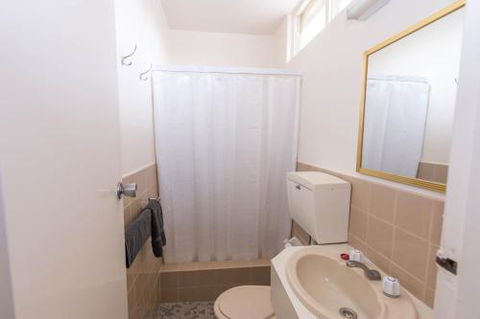 Billabong Motel - Accommodation Perth 6