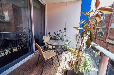 Tropicana On Bent Wifi Nespresso Heart Of East End - Accommodation Perth 6