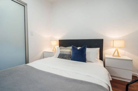 Tropicana On Bent Wifi Nespresso Heart Of East End - Accommodation Perth 2