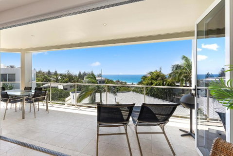 Relax In Stylish Comfort Sunshine Beach - Accommodation Perth 6