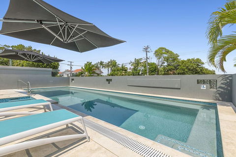 Impressive Views Of Noosa Unit 8 Taralla 16 Edgar Bennett Avenue Noosa Heads - Accommodation Perth 6