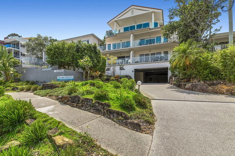 Impressive Views Of Noosa Unit 8 Taralla 16 Edgar Bennett Avenue Noosa Heads - Accommodation Perth 0